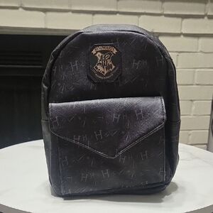 Hogwarts Harry Potter Wizarding World Mini Backpack
